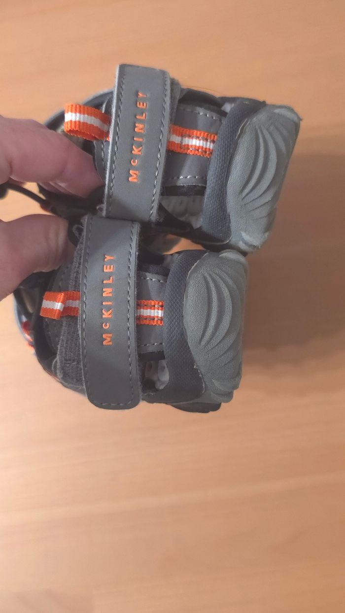 💙😍 sandales tout terrain pointure 24 garçon 😍💙 - photo numéro 2