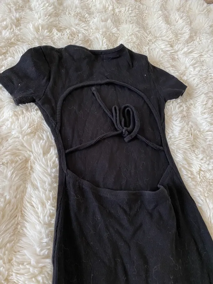 Jolie petite robe noire dos ouvert Jennyfer taille XS - photo numéro 5