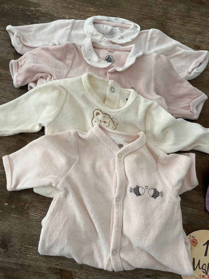 Lot pyjama bodies 1 mois - photo numéro 3