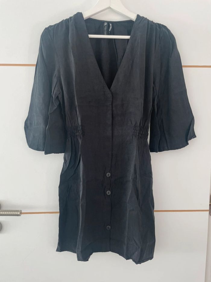 Robe noire XS Zara - photo numéro 2