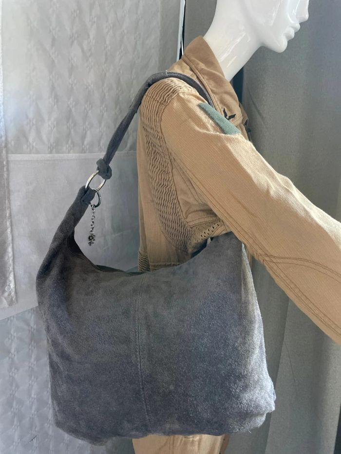 Sac Carla Belloti daim - Comme neuf - photo numéro 2