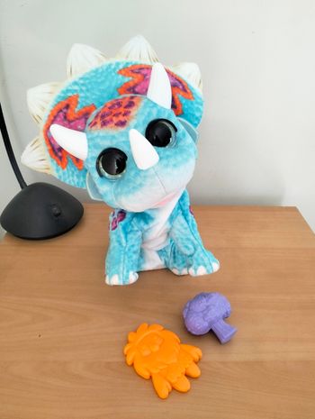 Dino sauteur FurReal