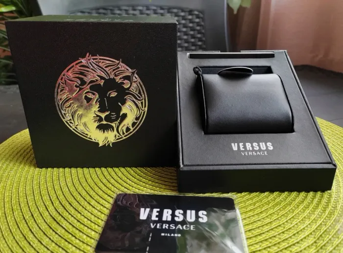 Boîte / Coffret pour montre Versace - photo numéro 7