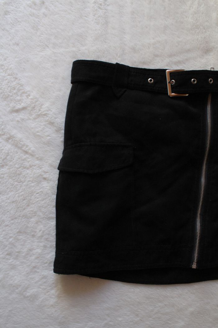 Jupe noire zippé avec ceinture H&M - photo numéro 3