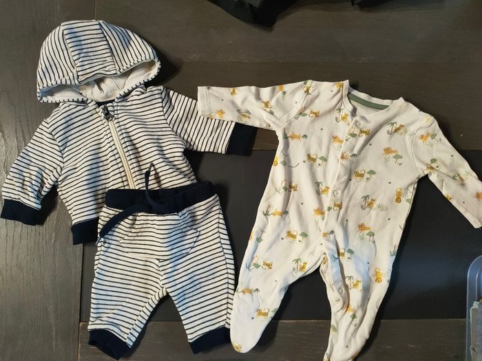 Lot bébé 1 mois - photo numéro 3