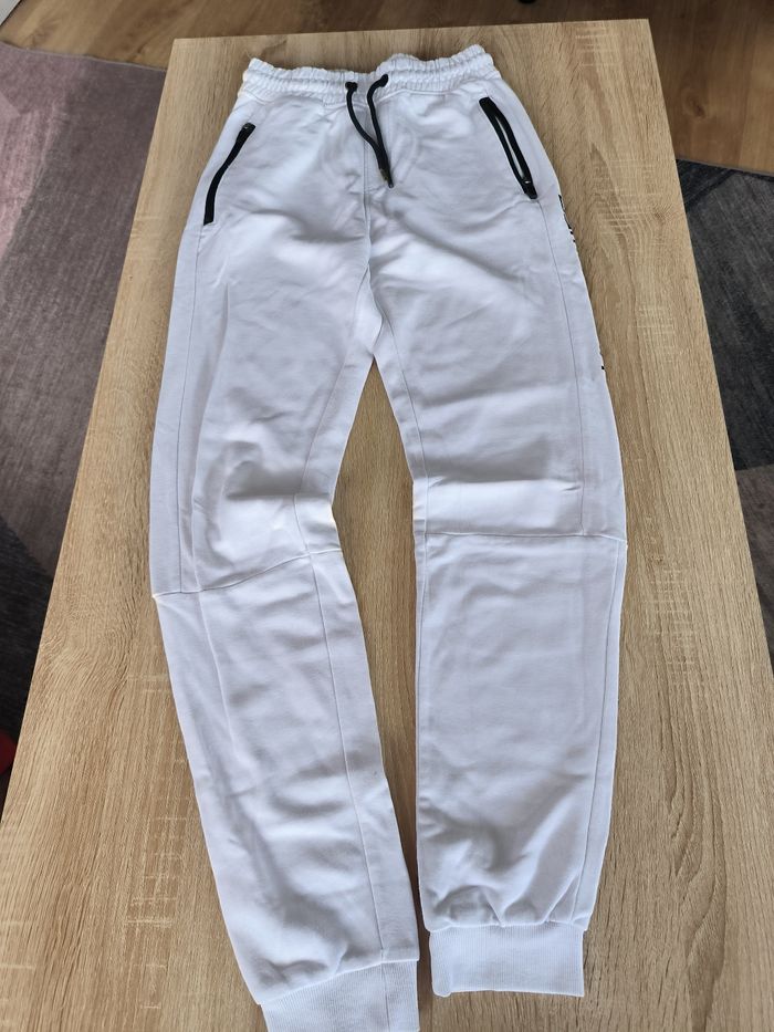 Jogging blanc taille 14 ans marque kiabi