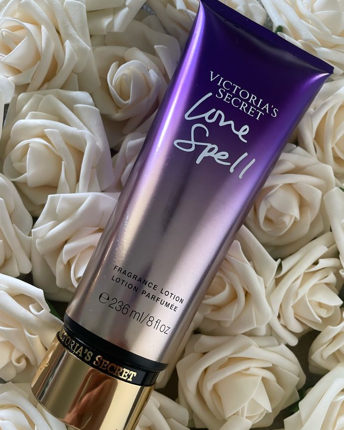 Crème parfumée Victoria Secret  love Spell