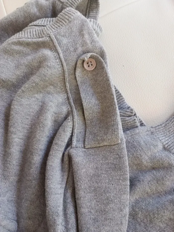 Pull gris - photo numéro 8