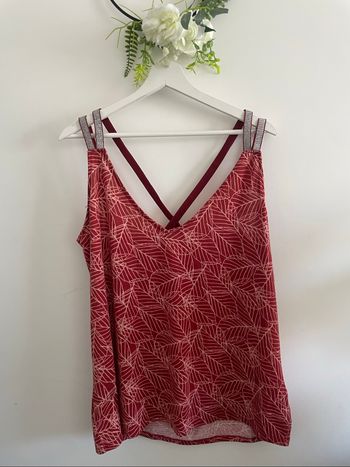 🌸debardeur rouge feuille  taille 46 zeeman 🌸