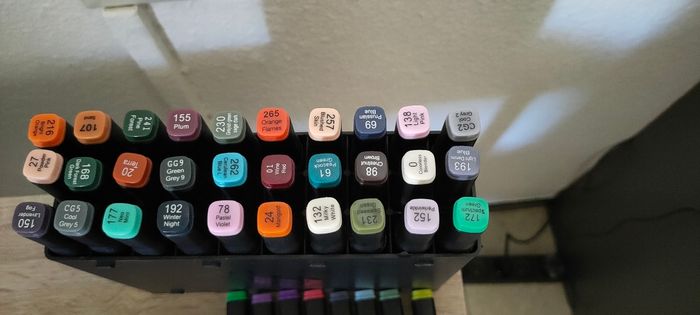 Lot de feutre et crayon de couleur - photo numéro 7