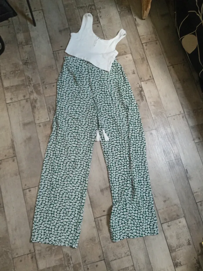 Haut court Jennyfer et pantalon shein xs