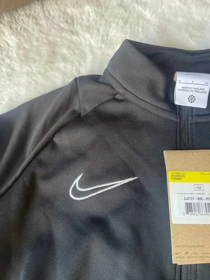 Pull Nike sport - photo numéro 6
