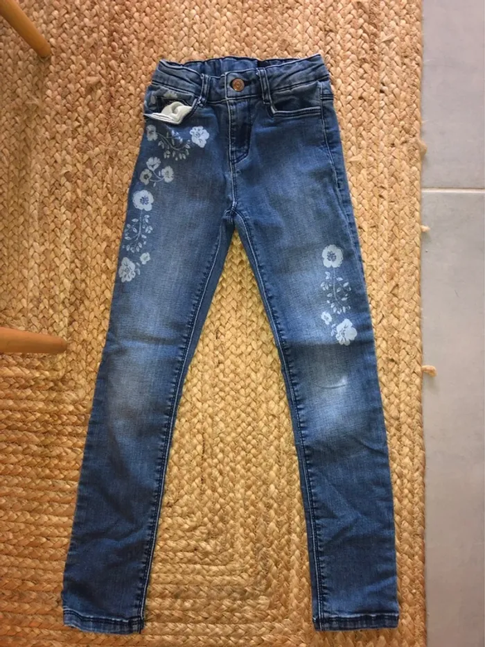 Jeans tape à l’œil 7 ans - photo numéro 2