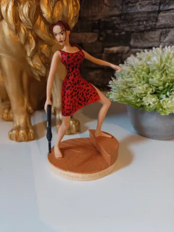 Figurine tomb raider