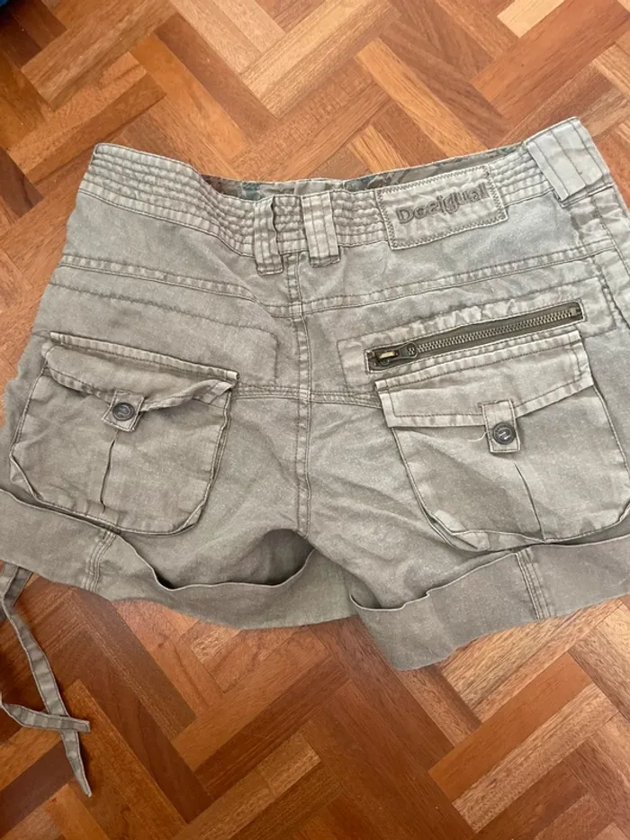 Short desigual 36 - photo numéro 3
