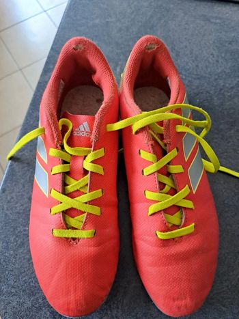 Chaussure de foot taille 38