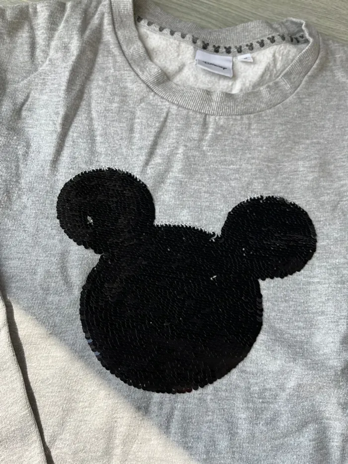 Pull Mickey taille m - photo numéro 3