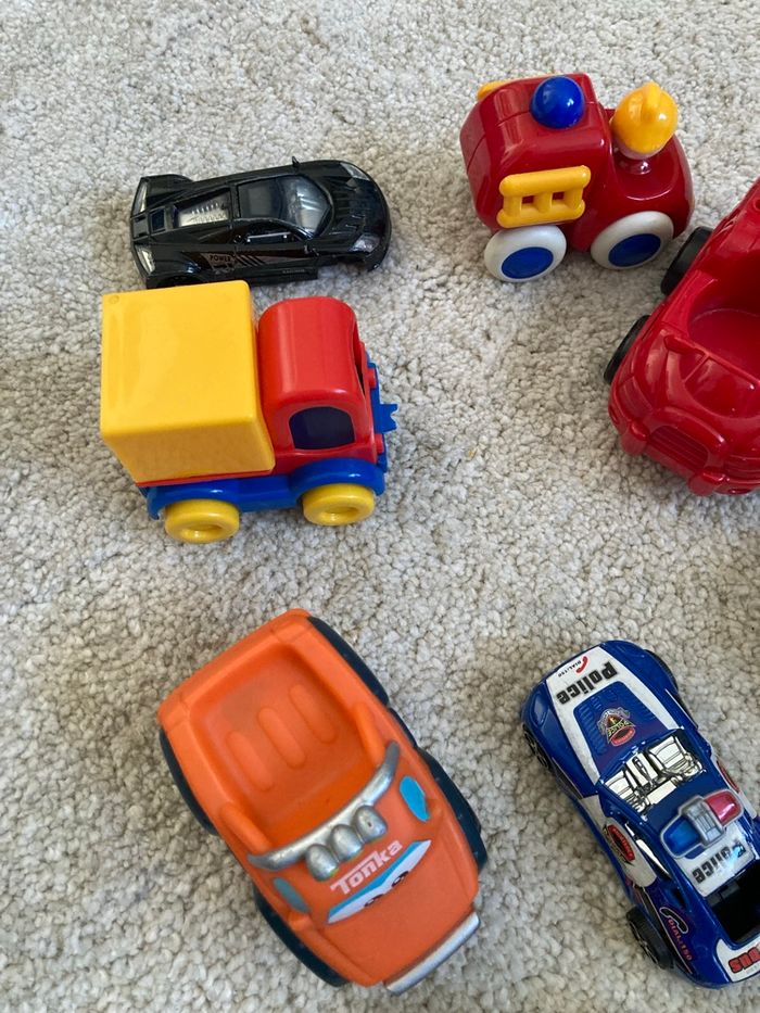 Ensemble de voitures - photo numéro 2