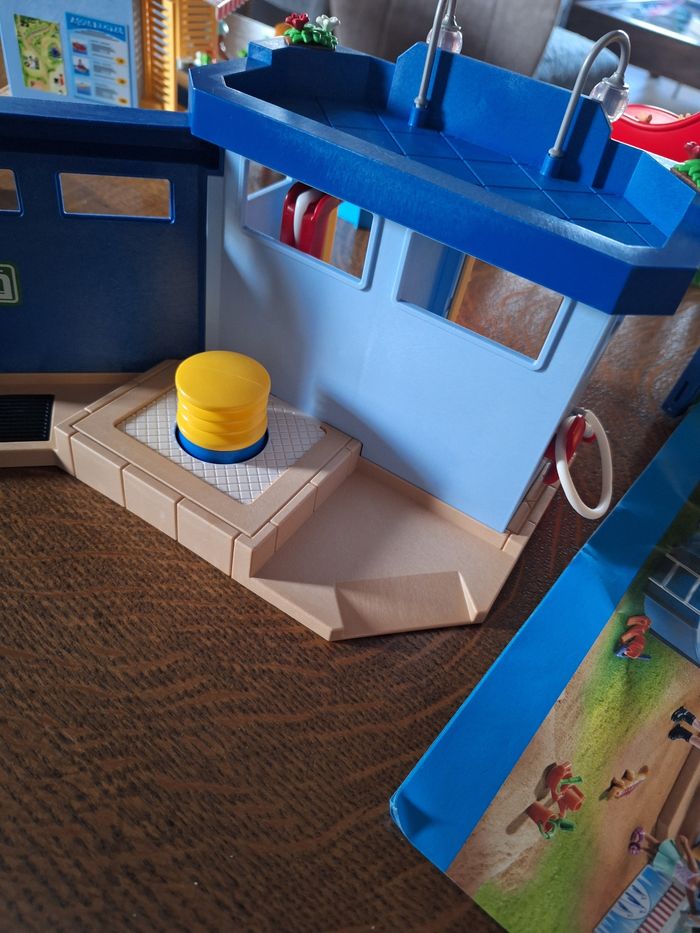 Playmobil camping + piscine 71727 COMPLET - photo numéro 8