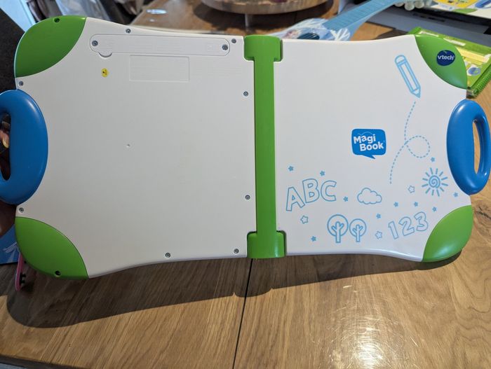 Magibook + livres - photo numéro 6