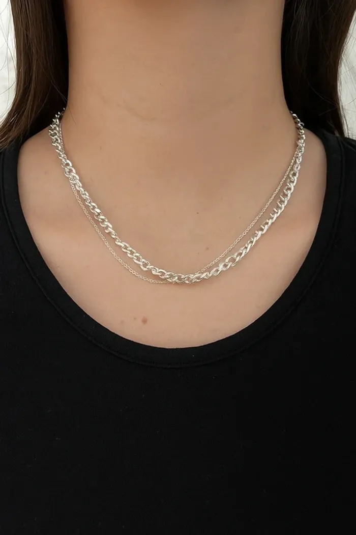 Collier argenté double chaîne neuf avec étiquette
