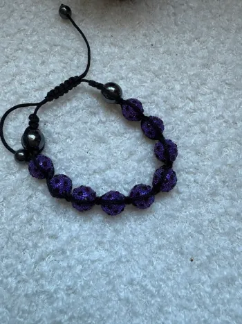 Bracelet réglable violet noir shamballa
