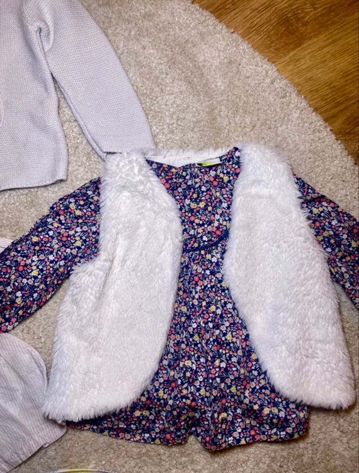 Lot de 8 vêtements taille 18 mois - photo numéro 6