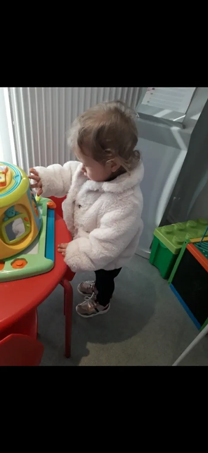Manteau en fourrure Mango kids - photo numéro 17
