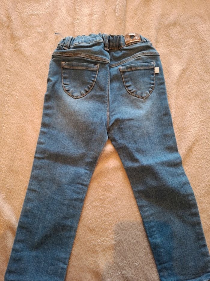 1 jean 98cms - photo numéro 2