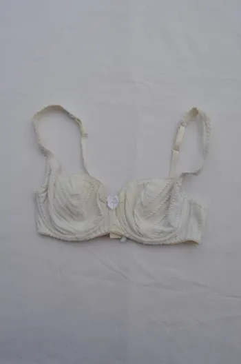 soutiens-gorge blanc