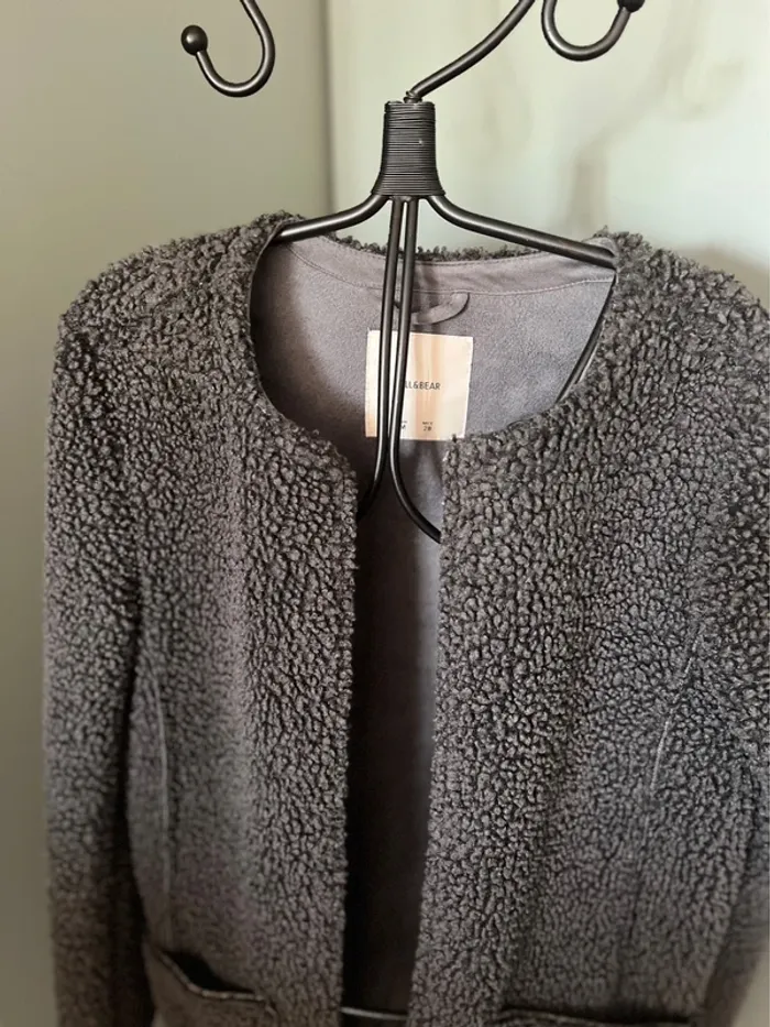 Veste Pull& bear gris - photo numéro 2