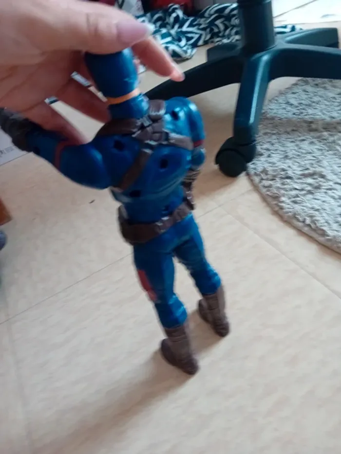 Figurine capitaine américa - photo numéro 5