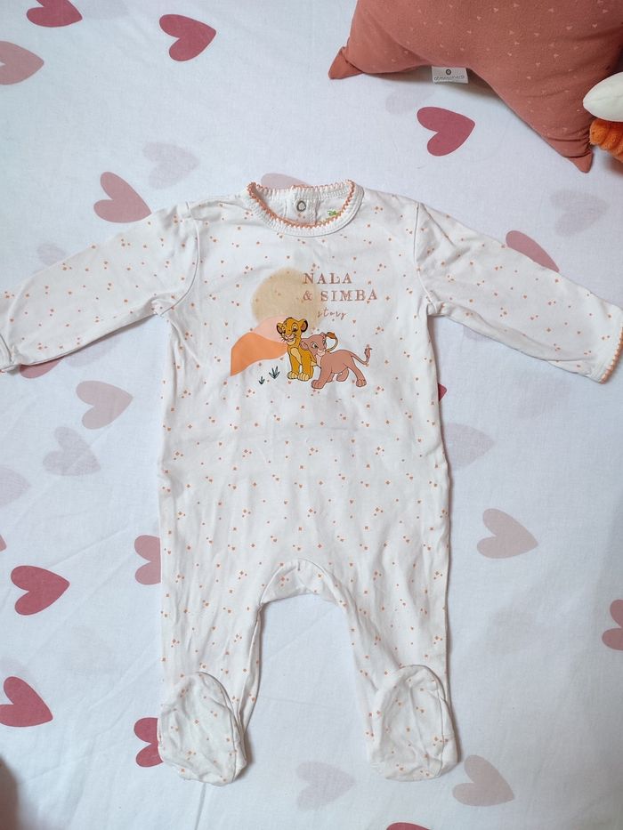 Pyjama une pièce Nala et Simba - Le roi lion - 6 mois - Très bon état - Disney