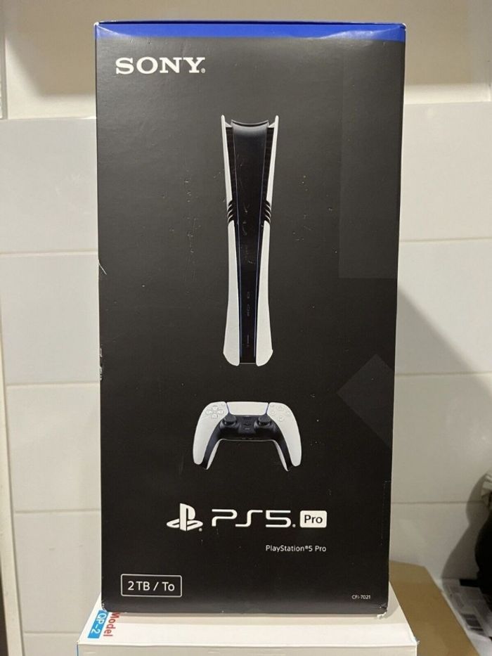 PlayStation 5 Pro 2 To de stockage - Neuf - photo numéro 10