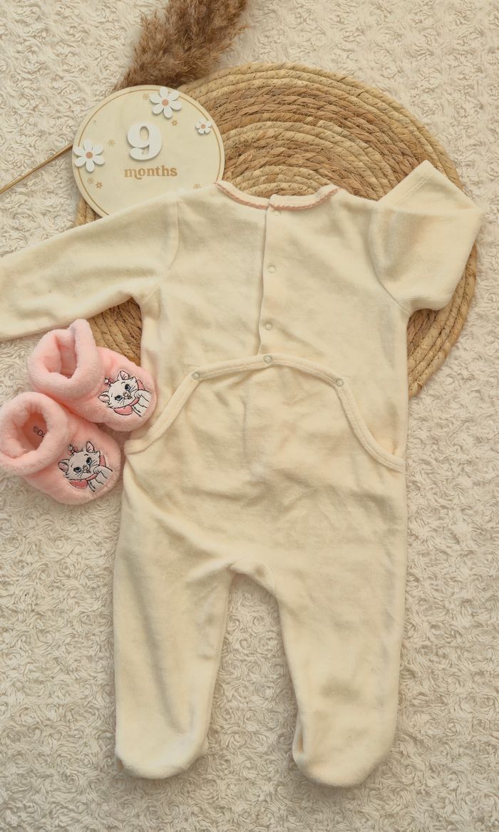 Pyjama et chaussons Marie 9 mois Disney - photo numéro 2