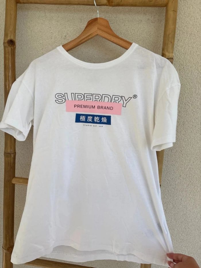 t-shirt blanc superdry taille 38