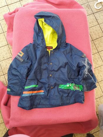Imperméable bleu crocodile taille 3 mois