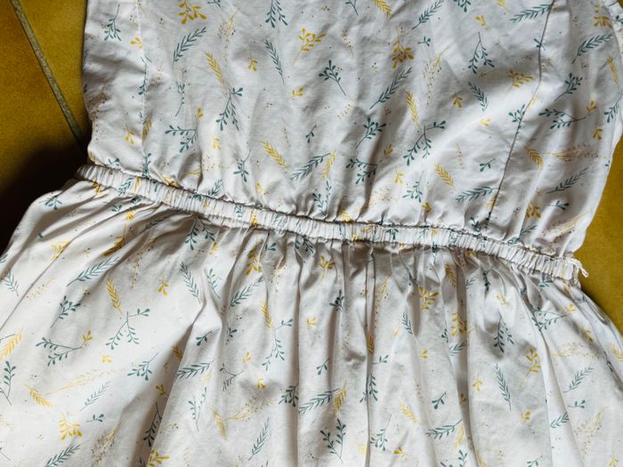 Belle robe d’été blanche motifs « feuilles » T. 12 ans /152 cm fille TBE - photo numéro 4