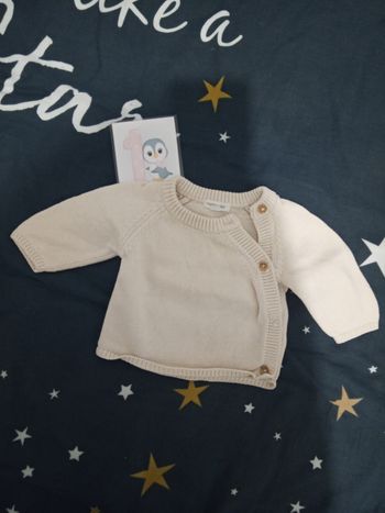 Gilet "crème" _ 1 mois