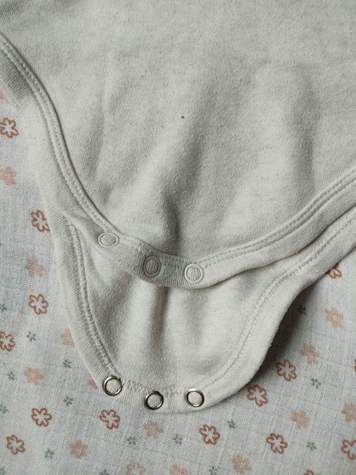 Lot de 2 bodies manches longues Baby Club - Taille 9 mois - Très bon état général - photo numéro 8