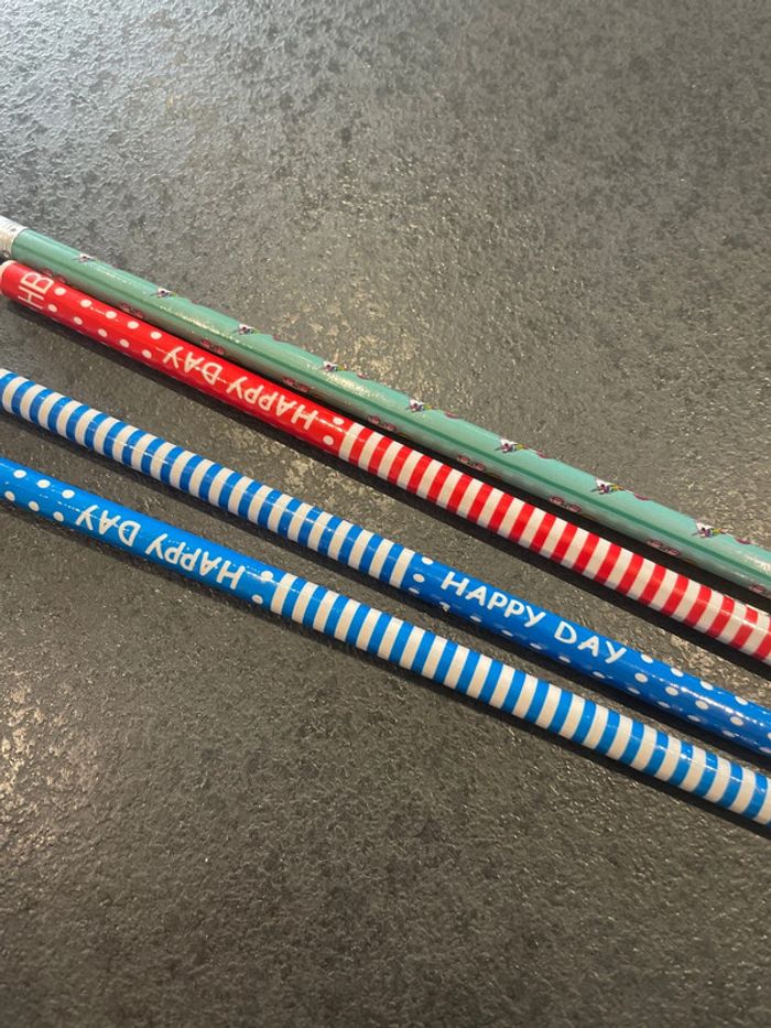 Crayons de avec tampon et sticker autocollants - photo numéro 4