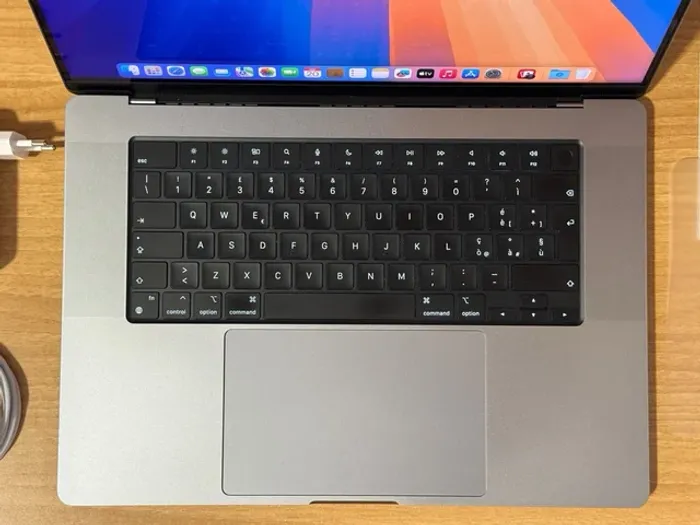 MacBook_Pro_16_pouces avec_puce_M1_Pro - photo numéro 2