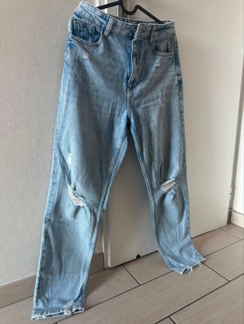 Jean Zara bleu clair à trous 