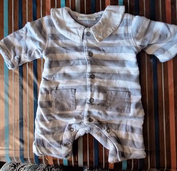 Lot 4 pyjamas naissance 2