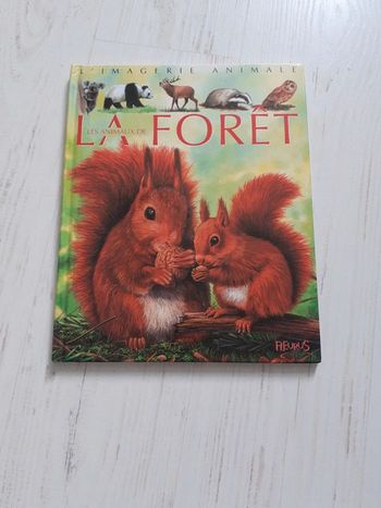 Livre l'imagerie animale les animaux de la forêt