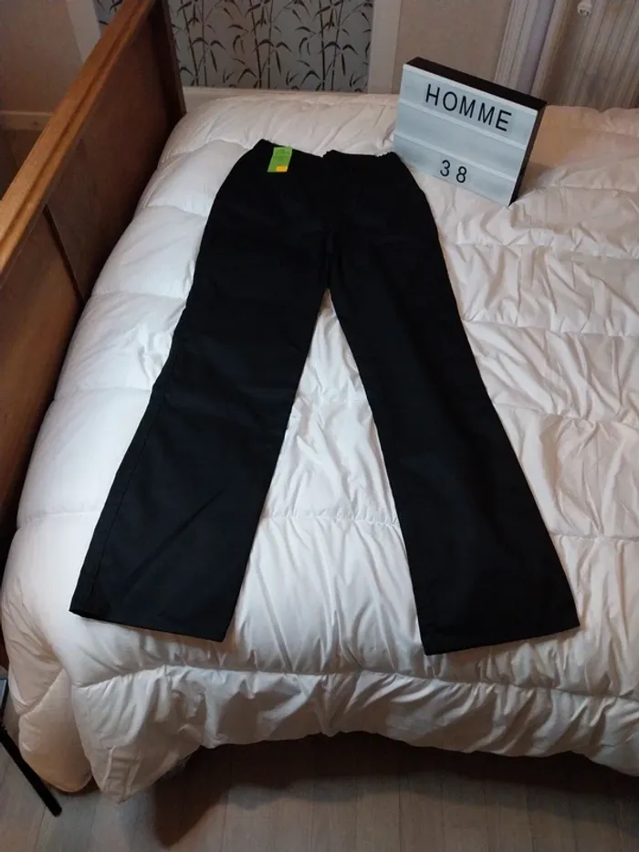 Pantalon de cuisine neuf avec étiquette  homme taille 38