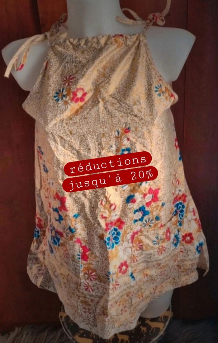 Top motif fleur taille 38/40 - photo numéro 2