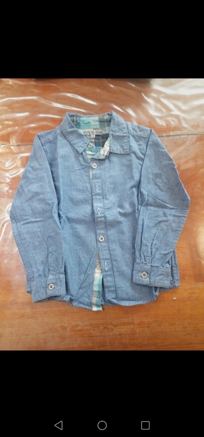 Lot chemise et tee-shirt - photo numéro 2