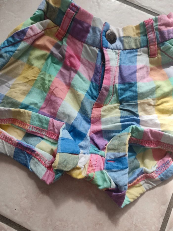 Short H&M 104 cm - photo numéro 2