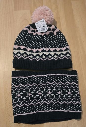 Neufs (non portés) 🥰🩷 bonnet et snood 8 ans fille 🥰🩷
